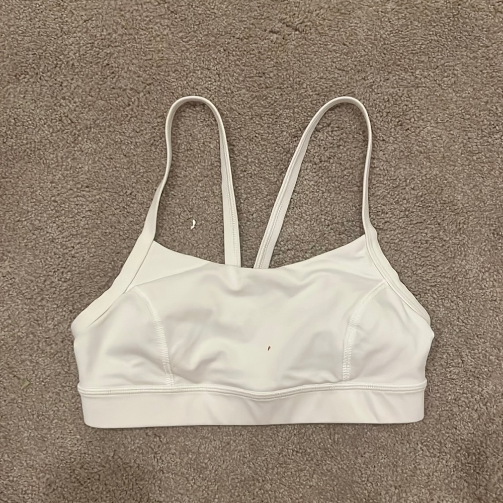 Lululemon sports bra size 4